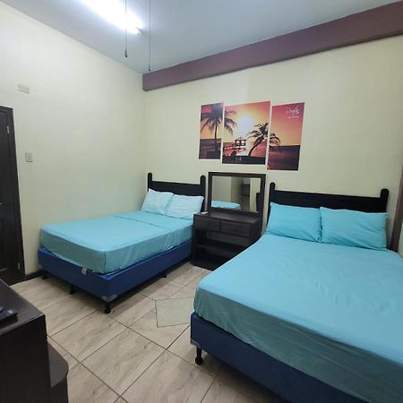 B Aparts Hotel Coxen Hole Luaran gambar