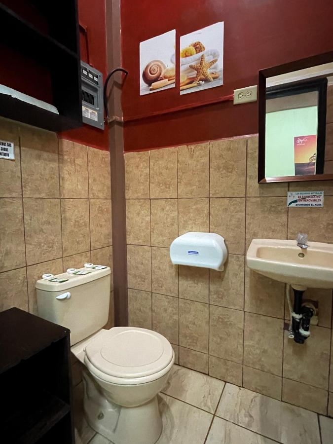 B Aparts Hotel Coxen Hole Luaran gambar