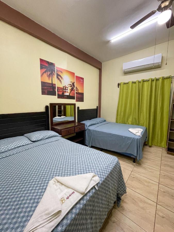 B Aparts Hotel Coxen Hole Luaran gambar