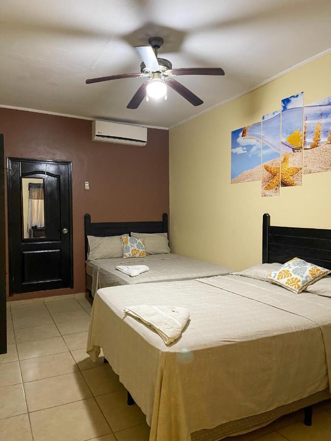 B Aparts Hotel Coxen Hole Luaran gambar