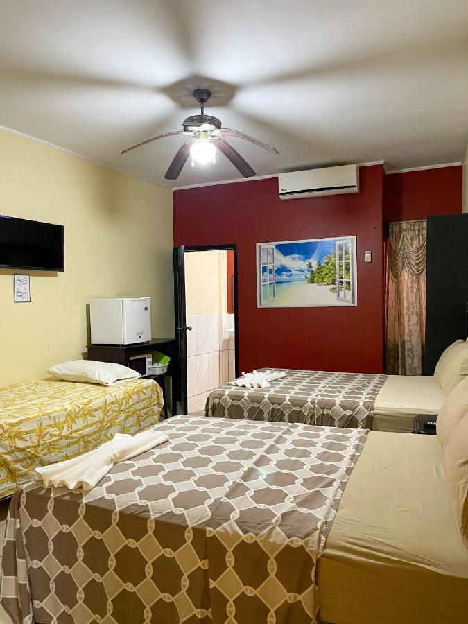 B Aparts Hotel Coxen Hole Luaran gambar