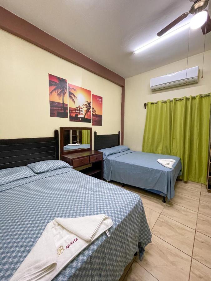 B Aparts Hotel Coxen Hole Luaran gambar