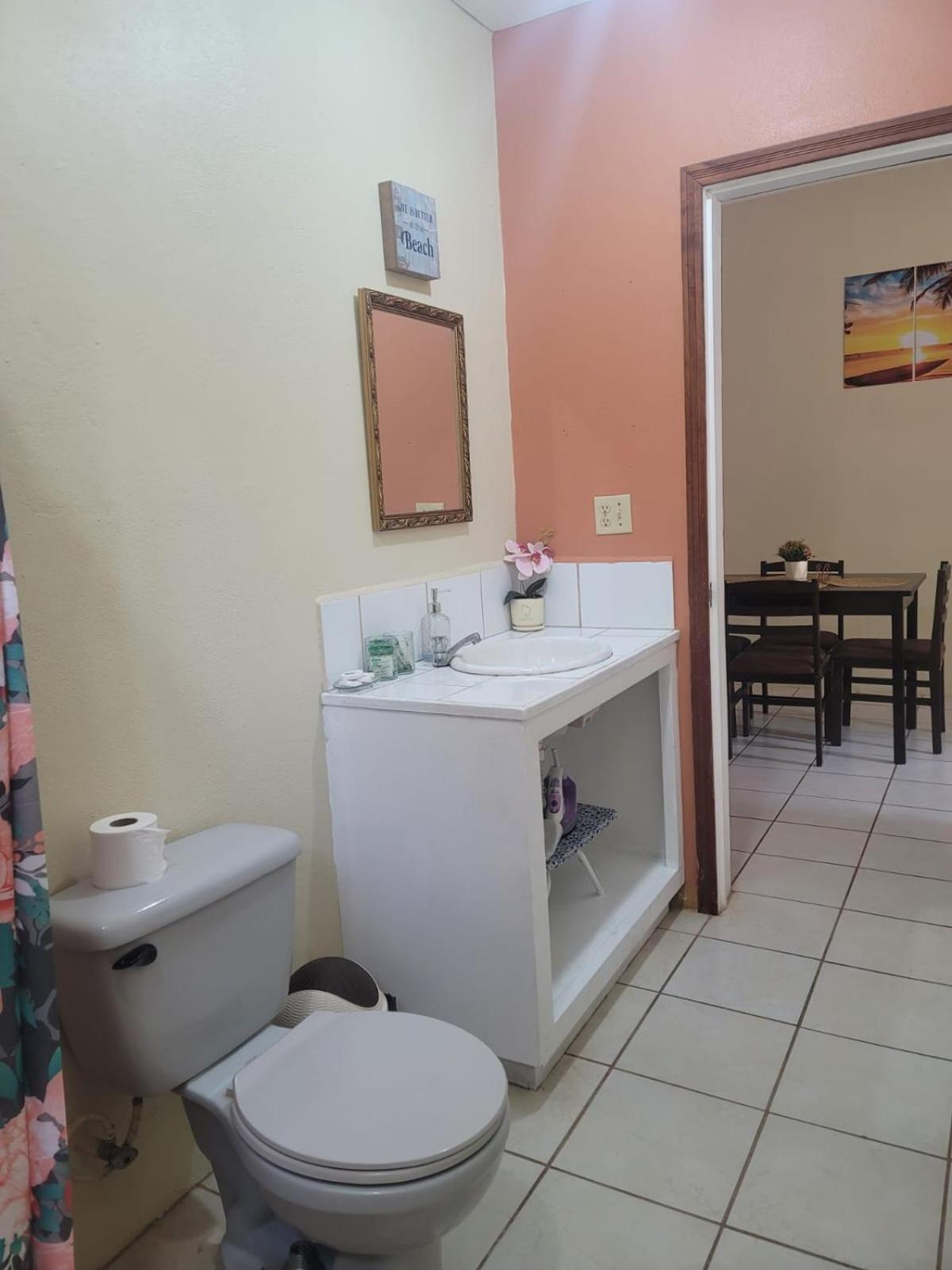 B Aparts Hotel Coxen Hole Luaran gambar