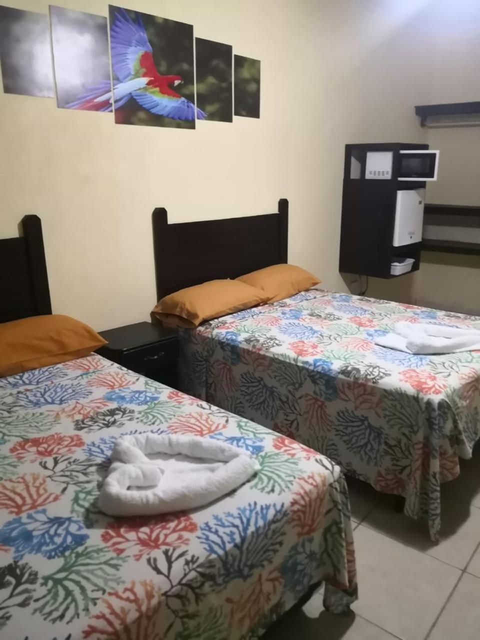 B Aparts Hotel Coxen Hole Luaran gambar
