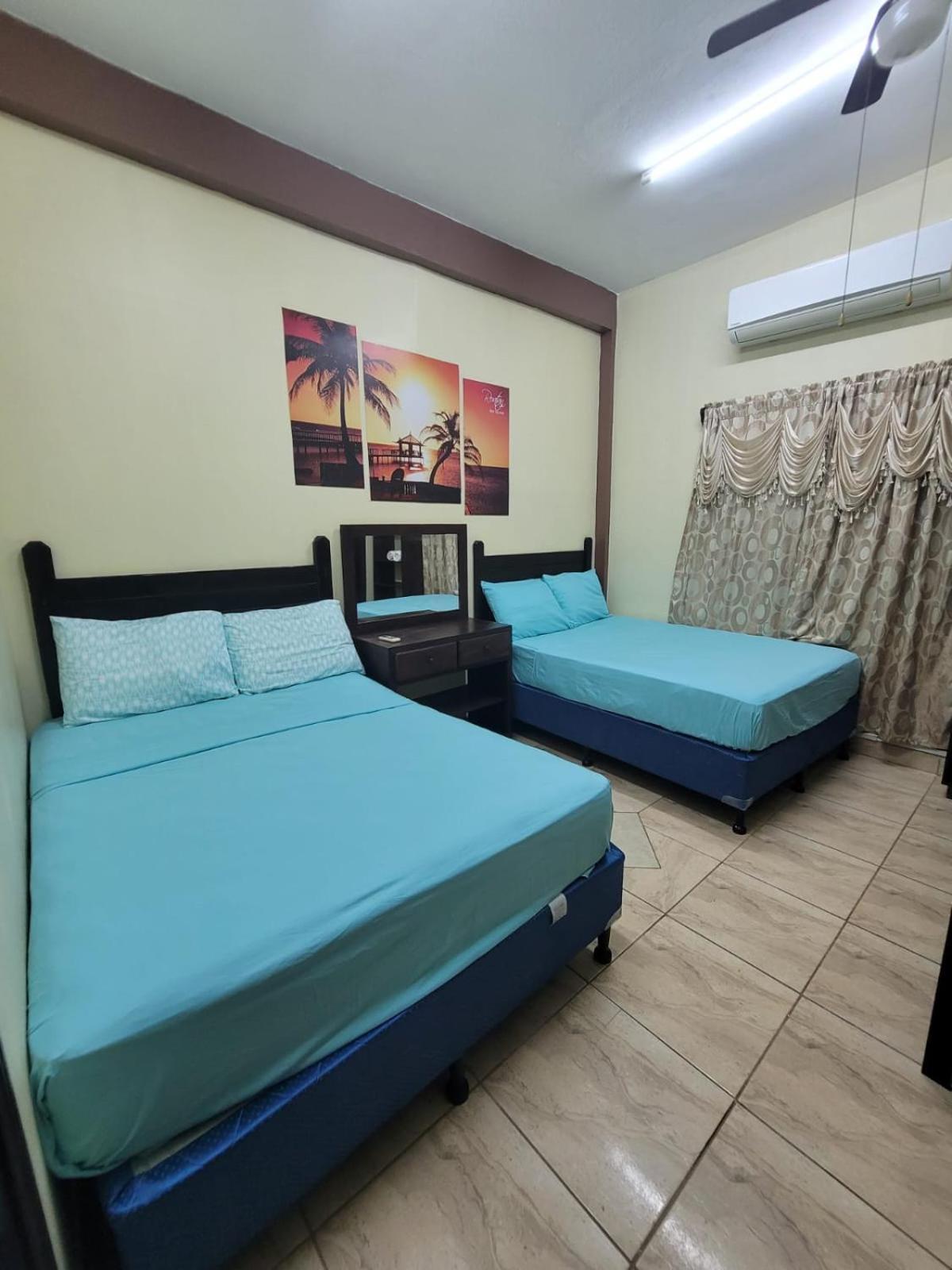 B Aparts Hotel Coxen Hole Luaran gambar